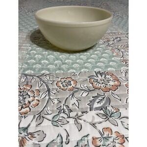 Vintage "BELVEDERE" 9 1/2" MIXING BOWL‎